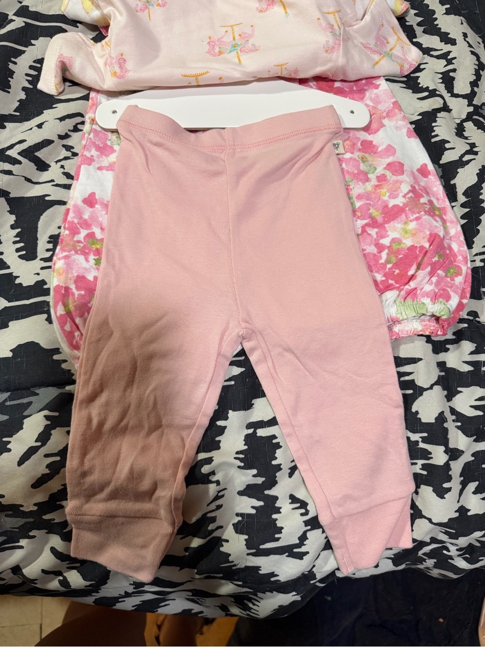 Burt’s bees baby set - Picture 3 of 4